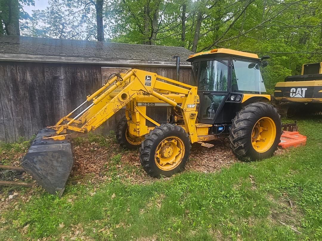Image of John Deere 2555 Primary image