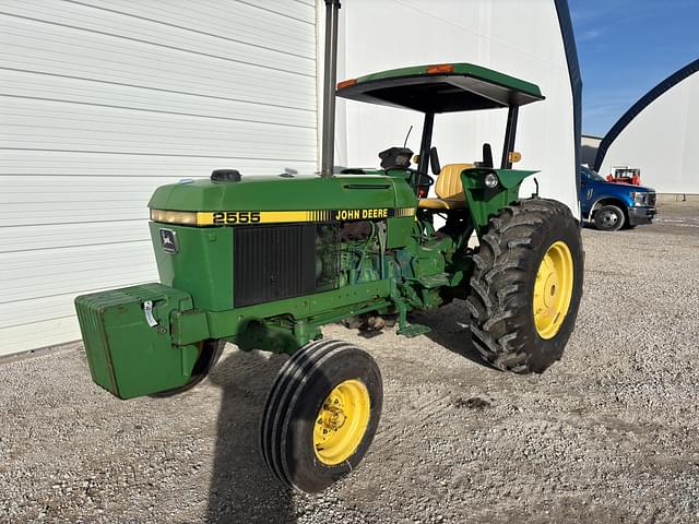 Image of John Deere 2555 equipment image 1