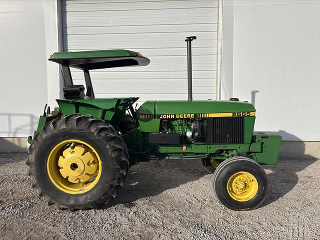 Image of John Deere 2555 equipment image 2