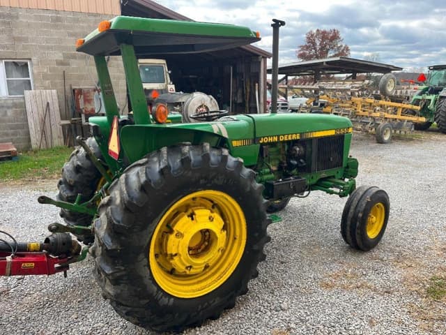Image of John Deere 2555 equipment image 4