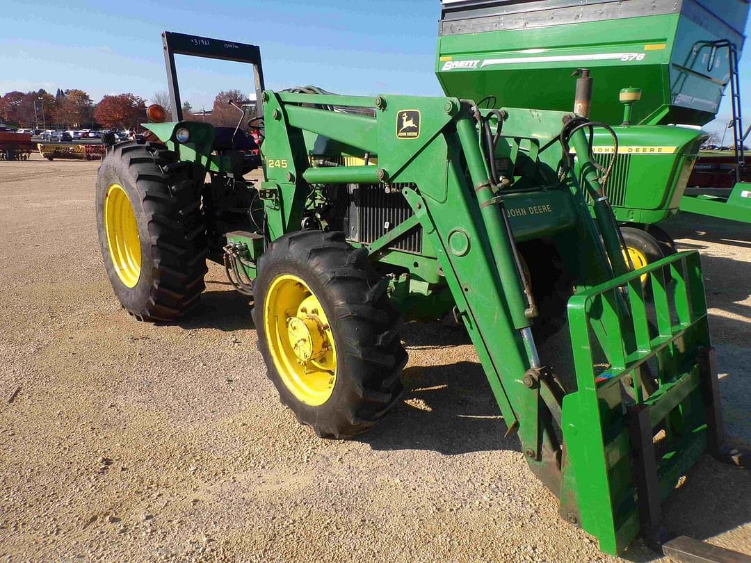 Image of John Deere 2555 Primary image