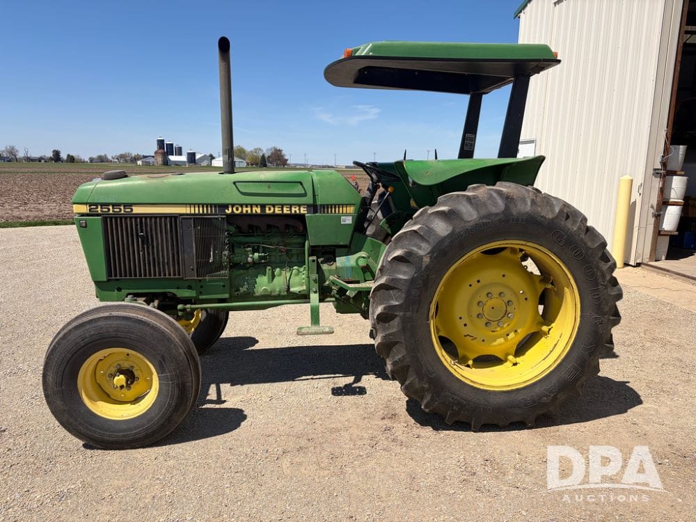 John Deere 2555 Equipment Image0
