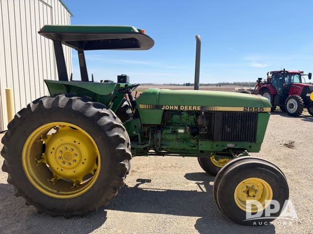 Image of John Deere 2555 equipment image 3