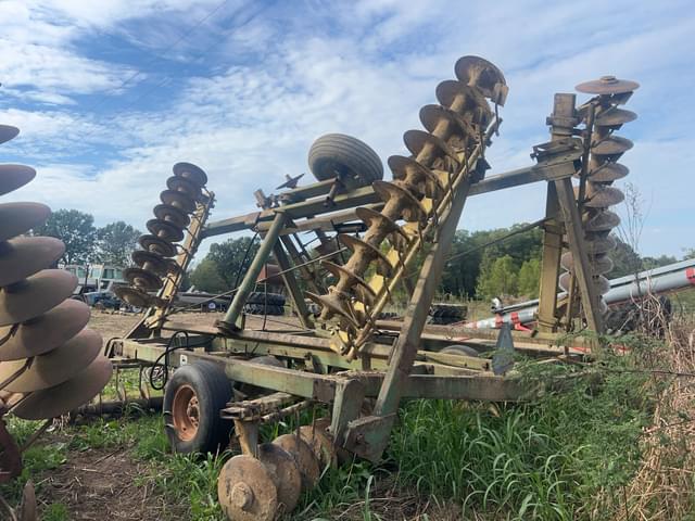 Image of John Deere Undetermined equipment image 1
