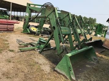 Main image John Deere 260