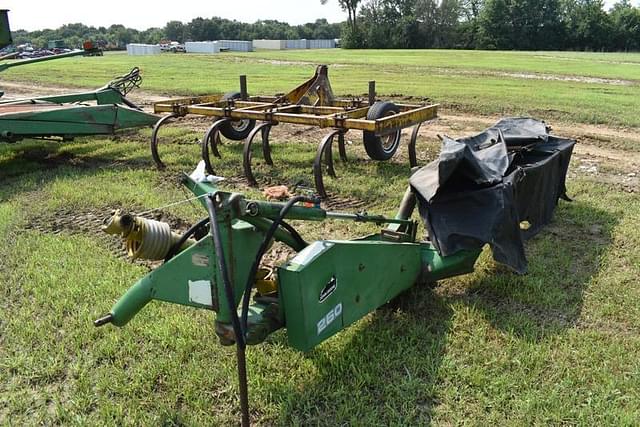 Image of John Deere 260 equipment image 2