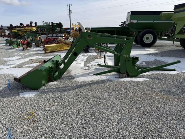 Image of John Deere 260 equipment image 1
