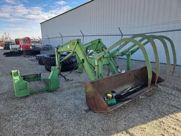 Main image John Deere 260