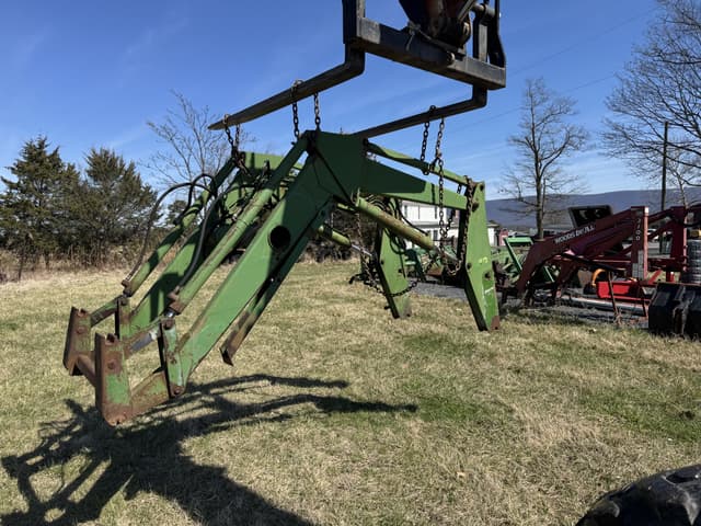 Image of John Deere 260 equipment image 1