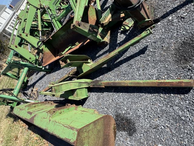 Image of John Deere 260 equipment image 3