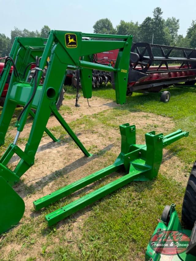 Image of John Deere 260 equipment image 3