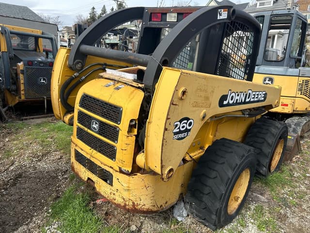 Image of John Deere 260 Series II equipment image 4