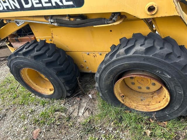 Image of John Deere 260 Series II equipment image 3