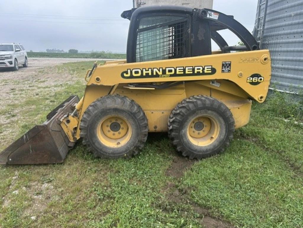 John Deere 260 Equipment Image0