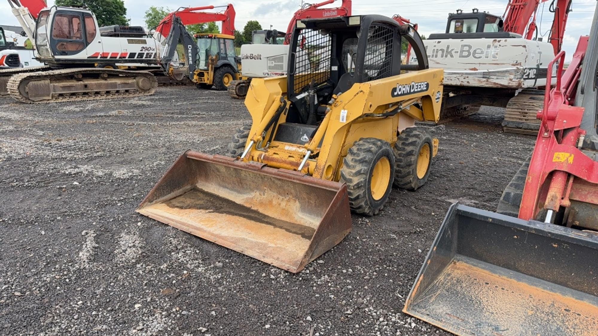John Deere 260 Equipment Image0