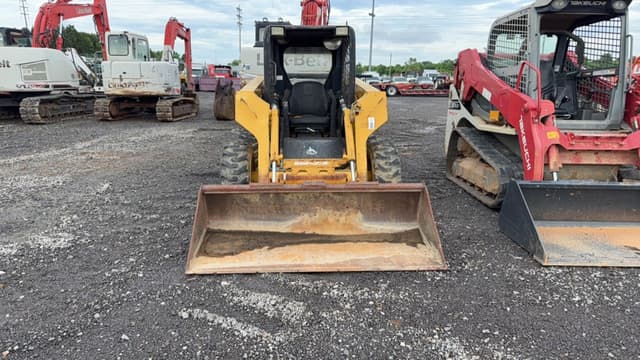 Image of John Deere 260 equipment image 1