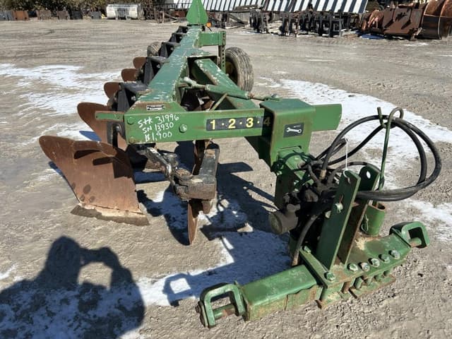 Image of John Deere 2600 equipment image 1