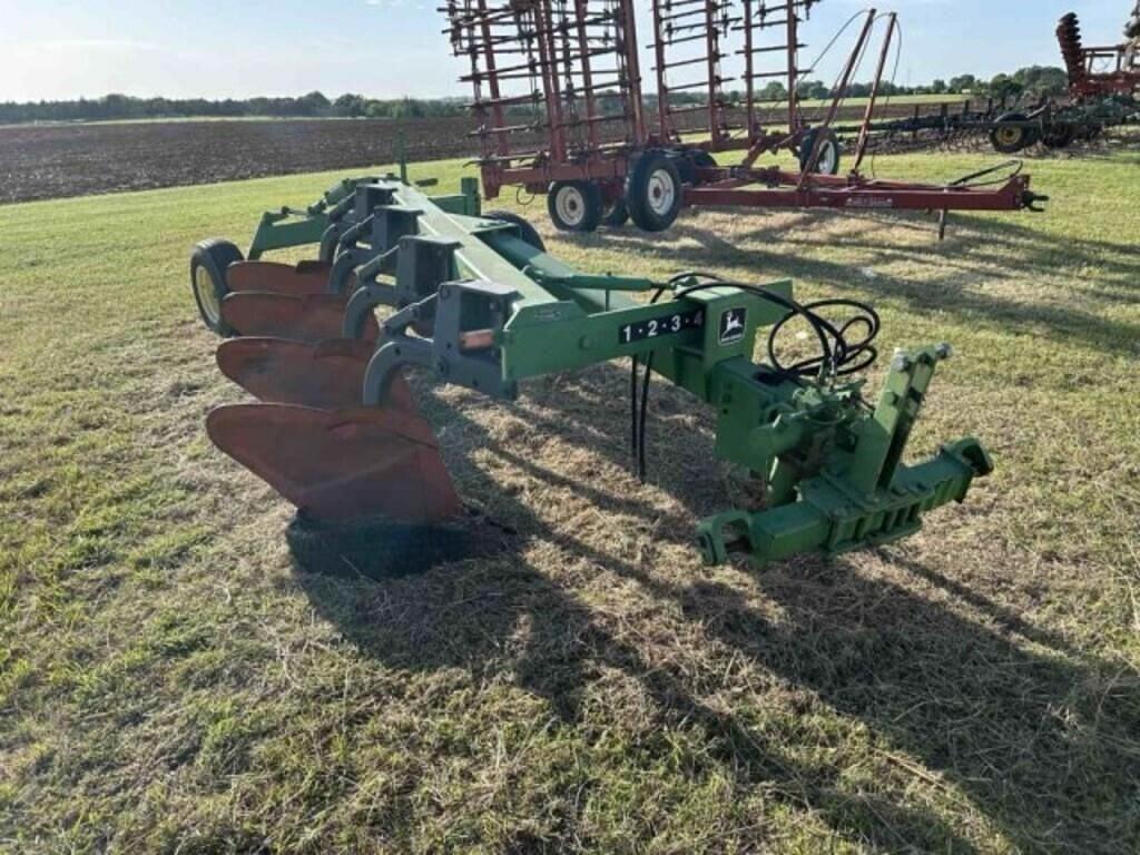 Image of John Deere 2600 Image 0