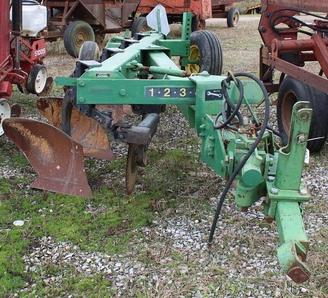 Image of John Deere 2600 equipment image 1