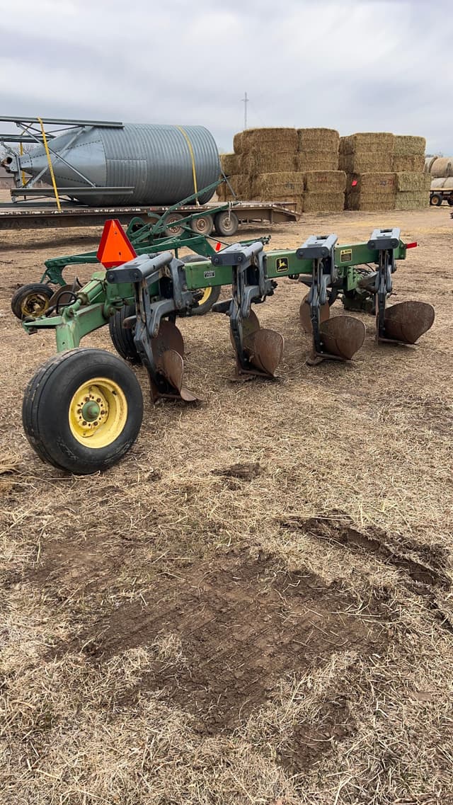 Image of John Deere 2600 equipment image 4