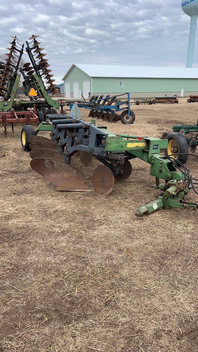 Image of John Deere 2600 equipment image 2