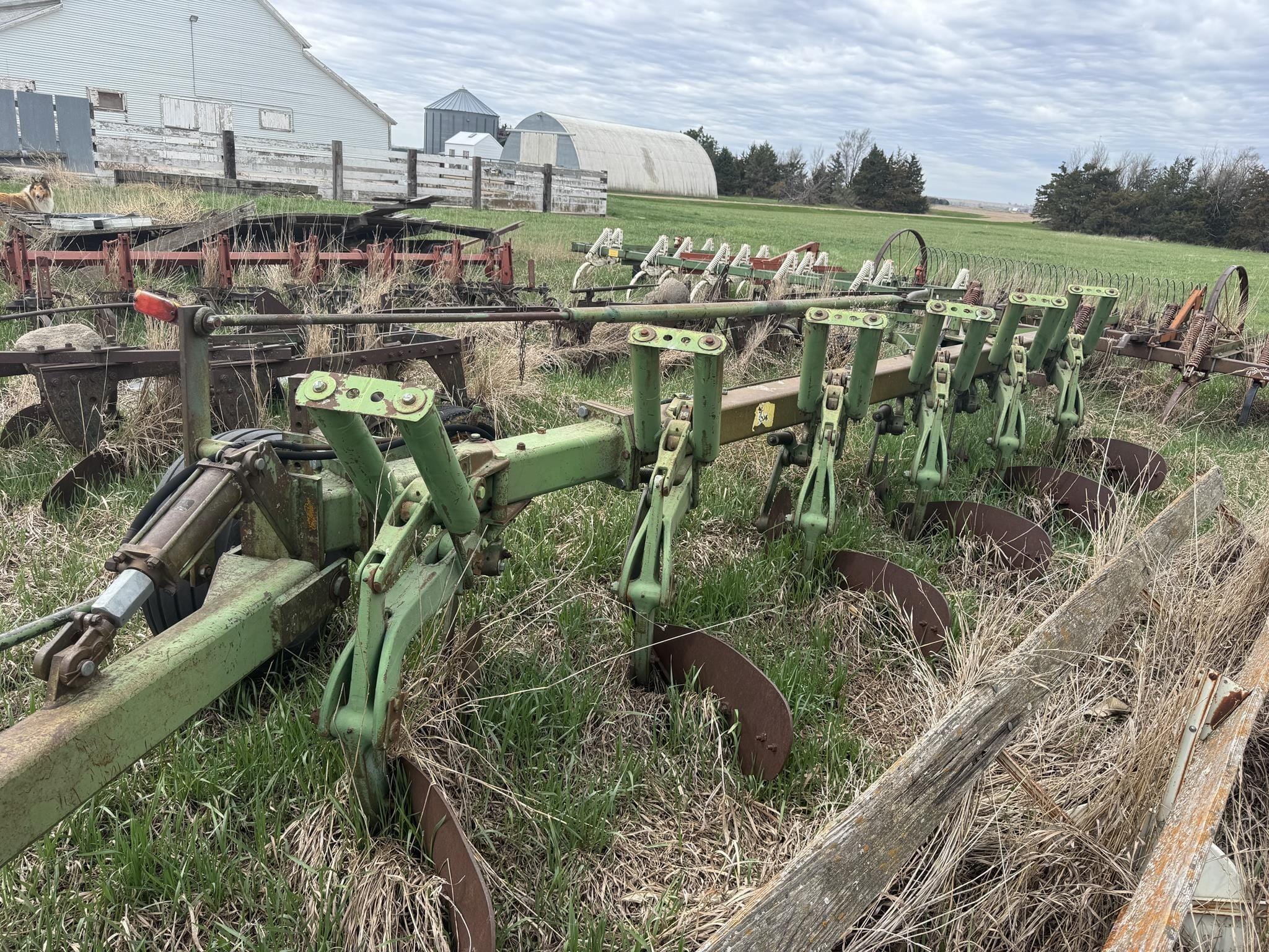 John Deere 2600 Equipment Image0