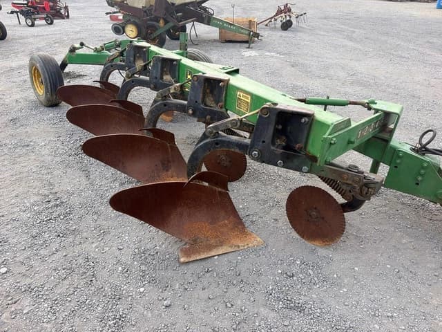 Image of John Deere 2600 equipment image 4