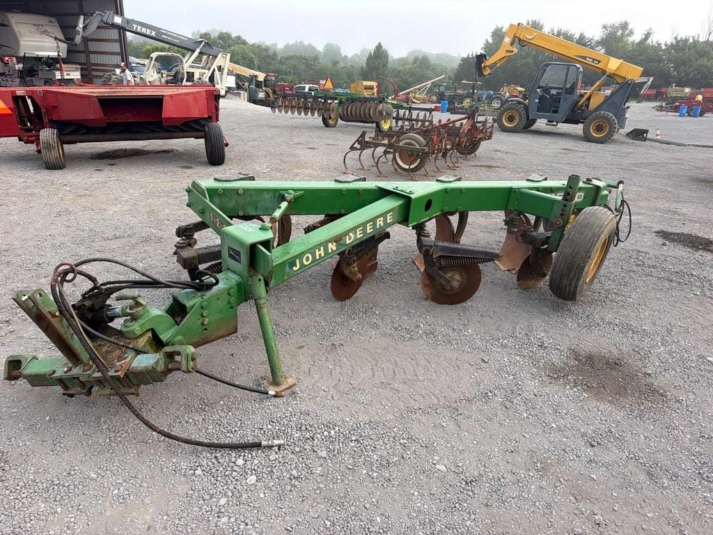 John Deere 2600 Equipment Image0
