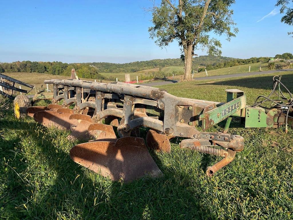 Image of John Deere 2600 Image 1