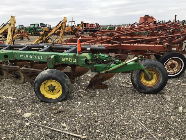 Image of John Deere 2600 equipment image 3