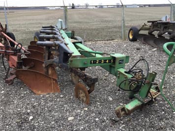 Main image John Deere 2600