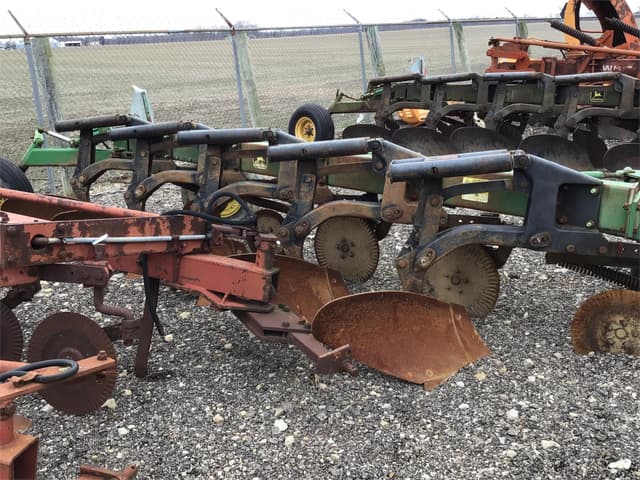 Image of John Deere 2600 equipment image 2