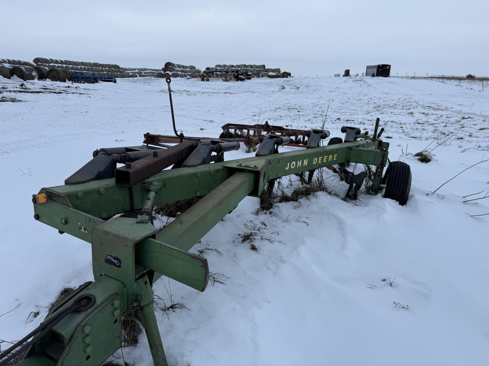 John Deere 2600 Equipment Image0