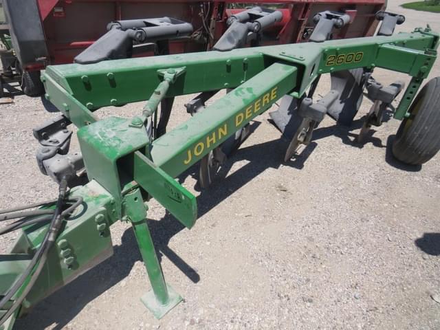 Image of John Deere 2600 equipment image 1