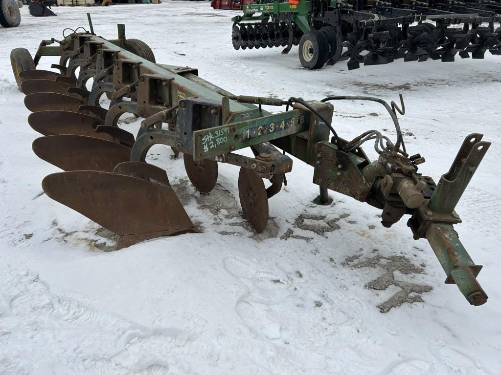 John Deere 2600 Equipment Image0