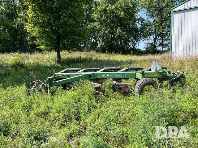 Image of John Deere 2600 equipment image 2