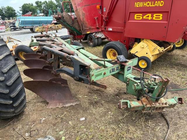 Image of John Deere 2600 equipment image 1