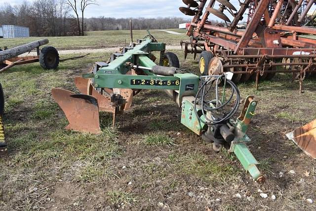 Image of John Deere 2600 equipment image 1