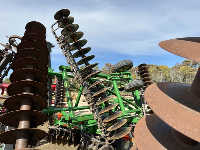 Image of John Deere 2623 equipment image 2