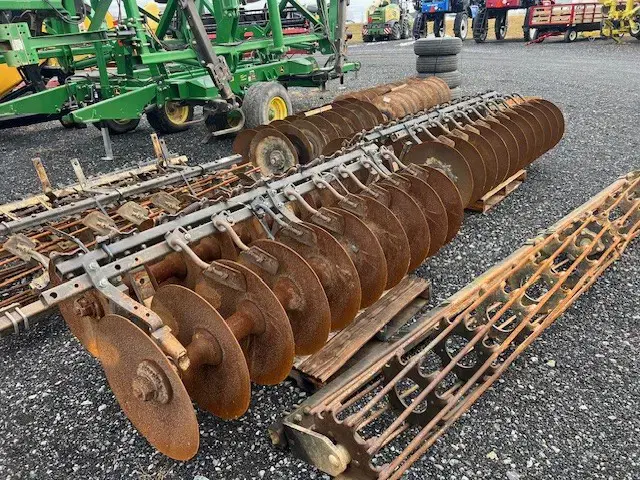 Image of John Deere 2623 equipment image 3