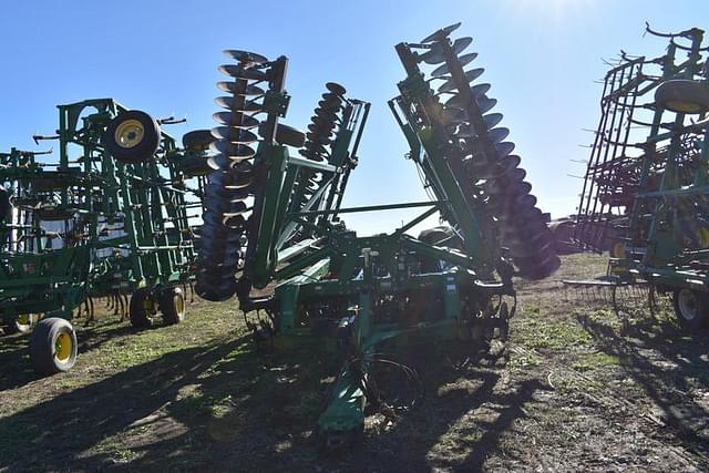 Image of John Deere 2623VT equipment image 2