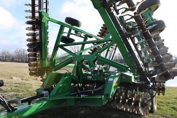 Image of John Deere 2623VT equipment image 2