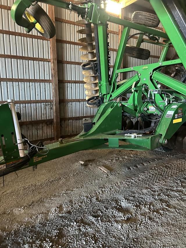 Image of John Deere 2623VT equipment image 4