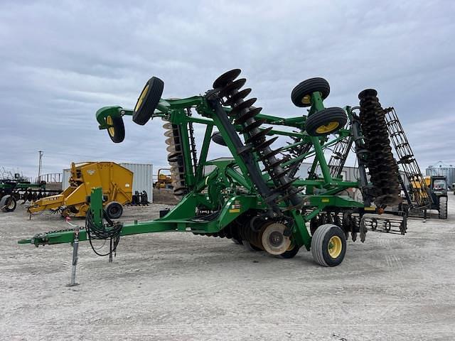 Image of John Deere 2623VT equipment image 1