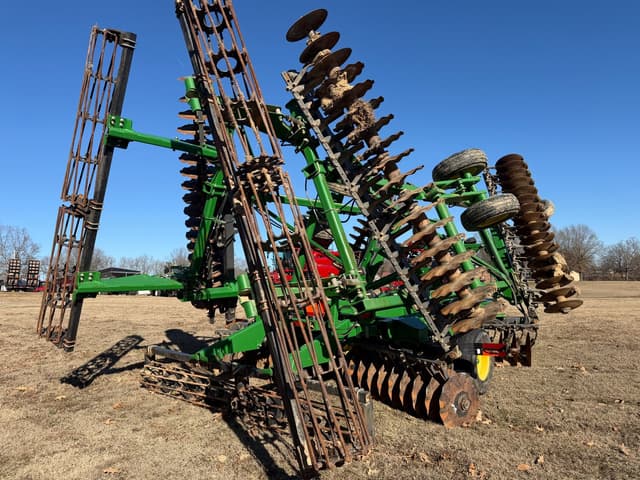 Image of John Deere 2623VT equipment image 3