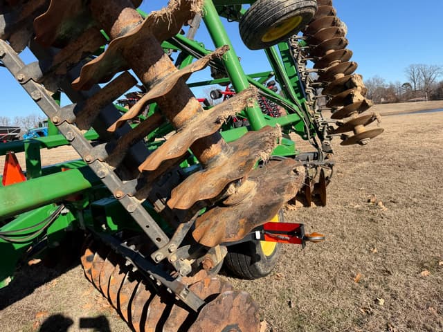 Image of John Deere 2623VT equipment image 4