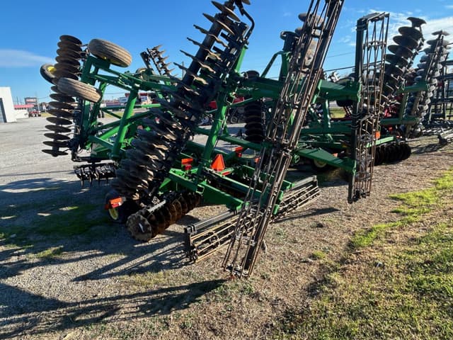 Image of John Deere 2623VT equipment image 2