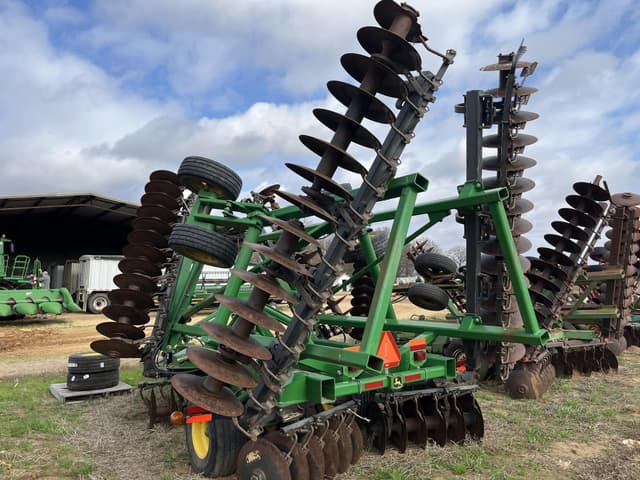 Image of John Deere 2630 equipment image 3