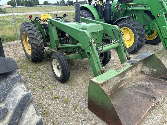 Image of John Deere 2040 Image 1