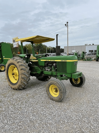 Main image John Deere 2640